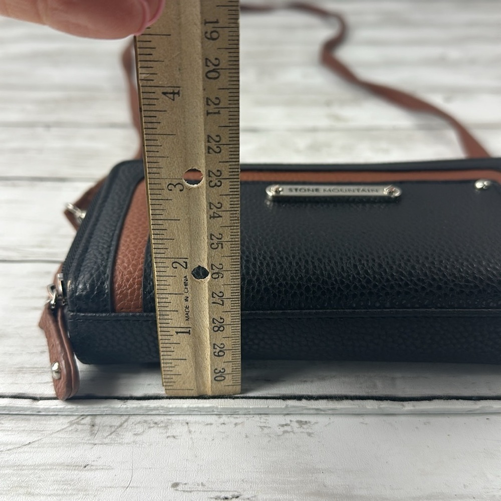 STONE MOUNTAIN Crossbody Brown Leather Purse 8x4” zipper small - Picture 5 of 10